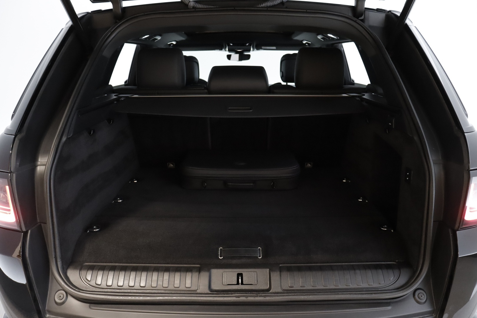 Musta Maastoauto, Land Rover Range Rover Sport – EPX-352