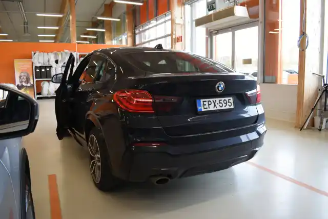 Musta Maastoauto, BMW X4 – EPX-595