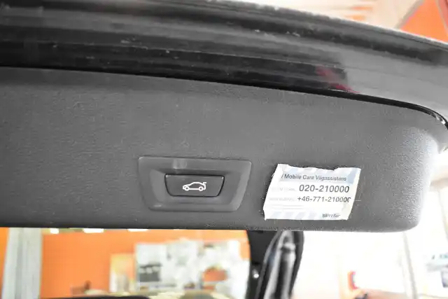 Musta Maastoauto, BMW X4 – EPX-595