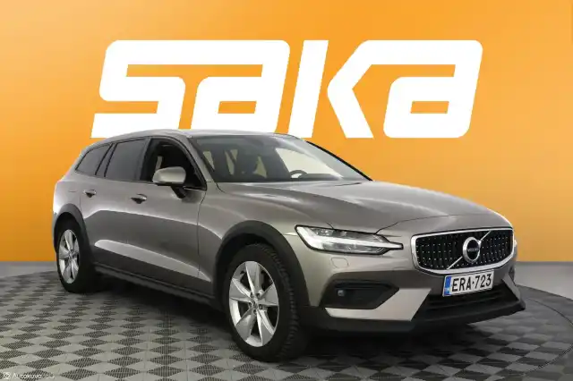 Harmaa Farmari, Volvo V60 Cross Country – ERA-723