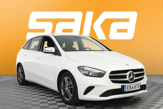 Valkoinen Tila-auto, Mercedes-Benz B – ERA-875