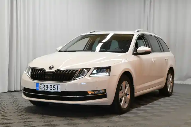 Valkoinen Farmari, Skoda Octavia – ERB-351