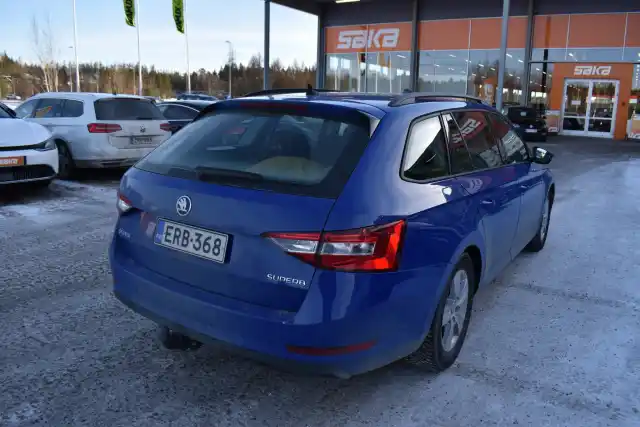 Sininen Farmari, Skoda Superb – ERB-368