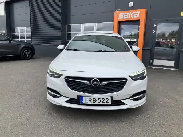 Valkoinen Farmari, Opel Insignia – ERB-522