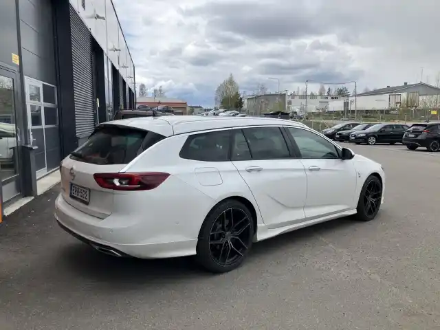 Valkoinen Farmari, Opel Insignia – ERB-522