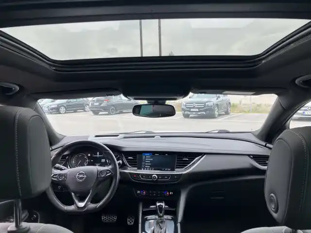 Valkoinen Farmari, Opel Insignia – ERB-522