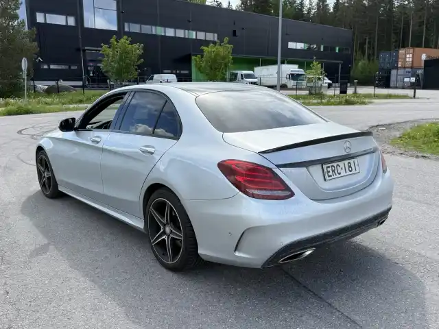 Hopea Sedan, Mercedes-Benz C – ERC-181