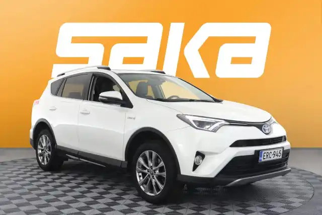Valkoinen Tila-auto, Toyota RAV4 – ERC-945