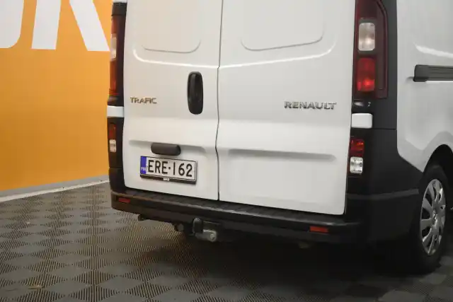 Valkoinen Pakettiauto, Renault Trafic – ERE-162