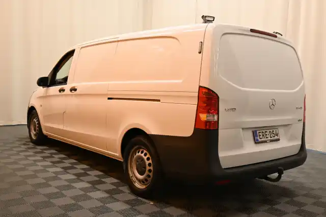 Valkoinen Pakettiauto, Mercedes-Benz Vito – ERE-254