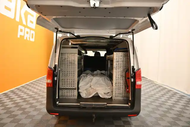 Valkoinen Pakettiauto, Mercedes-Benz Vito – ERE-254