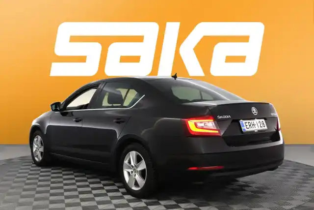 Musta Viistoperä, Skoda Octavia – ERH-128