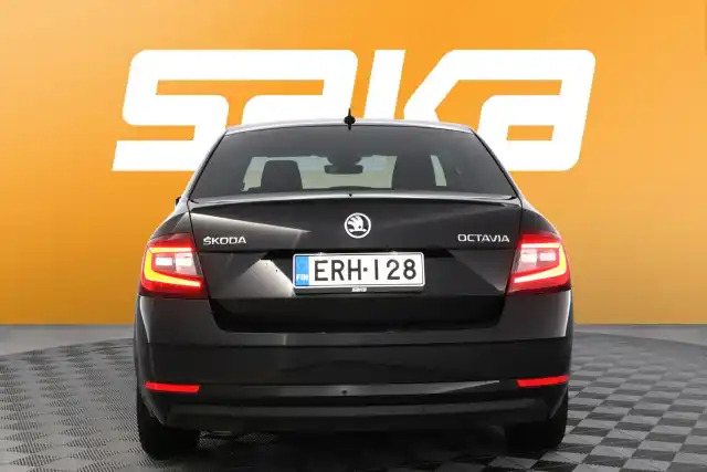 Musta Viistoperä, Skoda Octavia – ERH-128