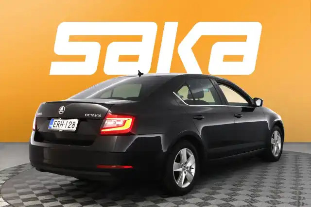 Musta Viistoperä, Skoda Octavia – ERH-128