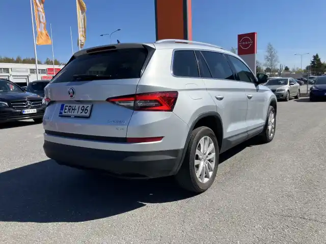 Harmaa Maastoauto, Skoda Kodiaq – ERH-196