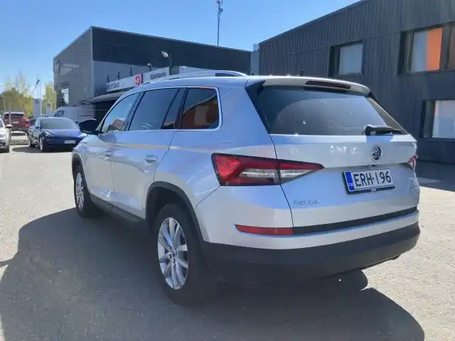 Harmaa Maastoauto, Skoda Kodiaq – ERH-196