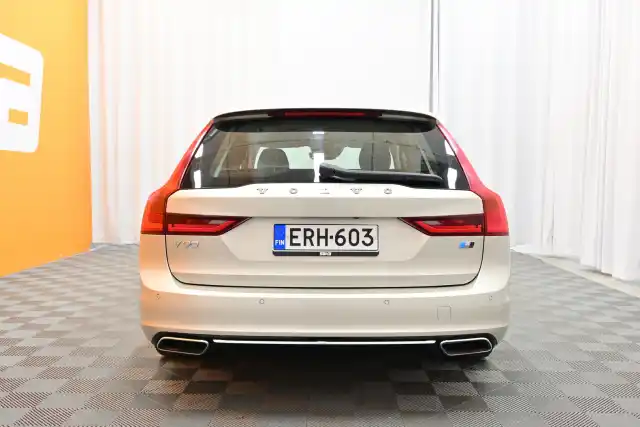 Ruskea Farmari, Volvo V90 – ERH-603