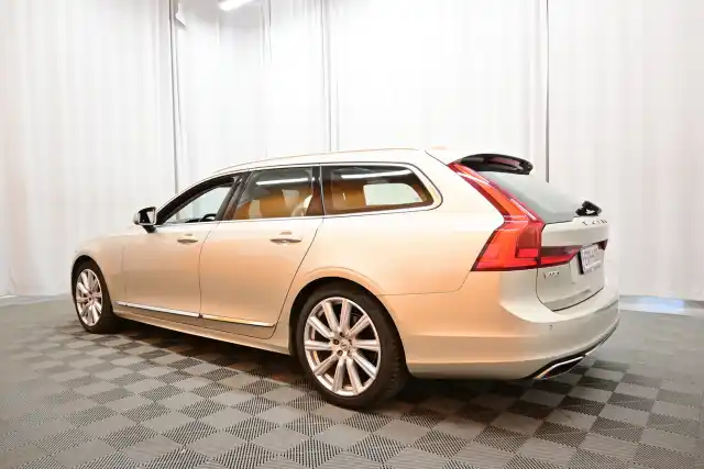 Ruskea Farmari, Volvo V90 – ERH-603