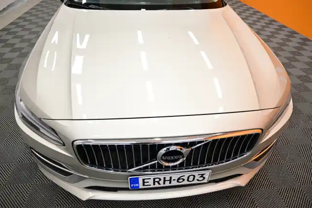 Ruskea Farmari, Volvo V90 – ERH-603