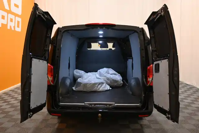 Musta Pakettiauto, Mercedes-Benz Vito – ERK-274