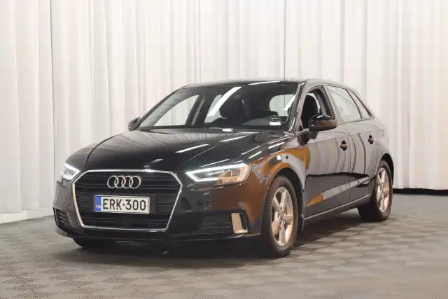 Musta Viistoperä, Audi A3 – ERK-300