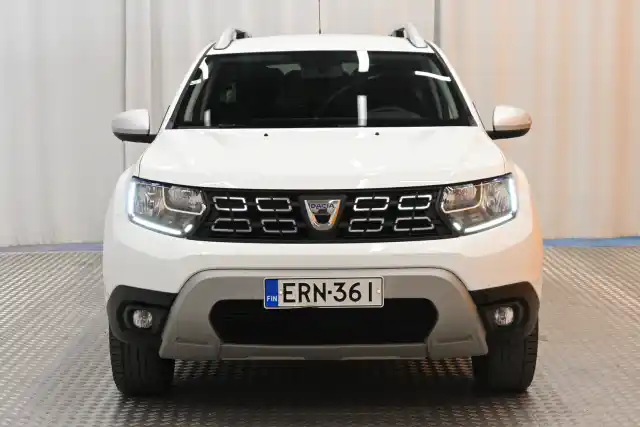 Valkoinen Maastoauto, Dacia Duster – ERN-361