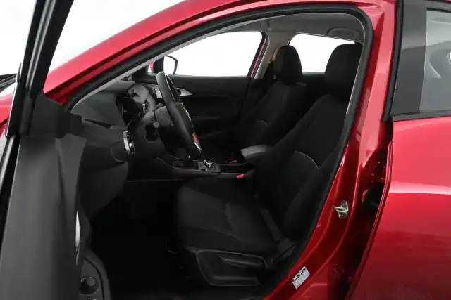 Punainen Maastoauto, Mazda CX-3 – ERN-848