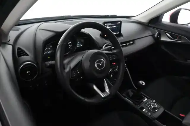 Punainen Maastoauto, Mazda CX-3 – ERN-848