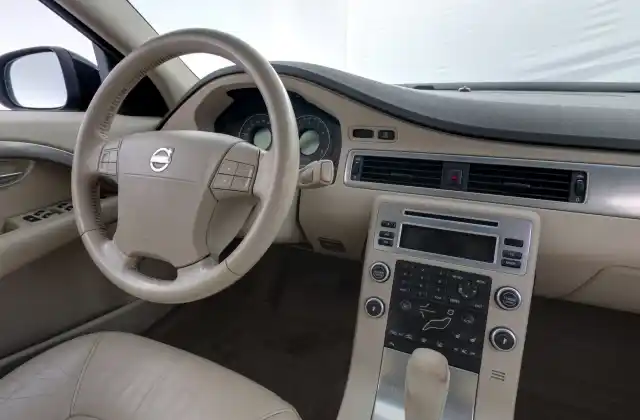 Musta Farmari, Volvo V70 – ERO-504