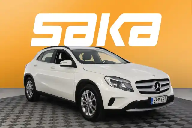 Valkoinen Maastoauto, Mercedes-Benz GLA – ERP-121