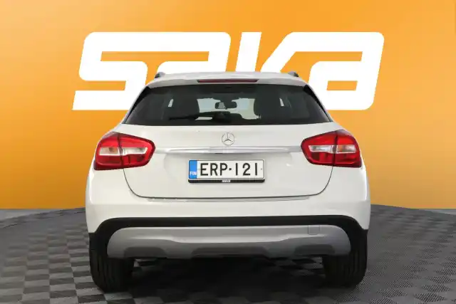 Valkoinen Maastoauto, Mercedes-Benz GLA – ERP-121