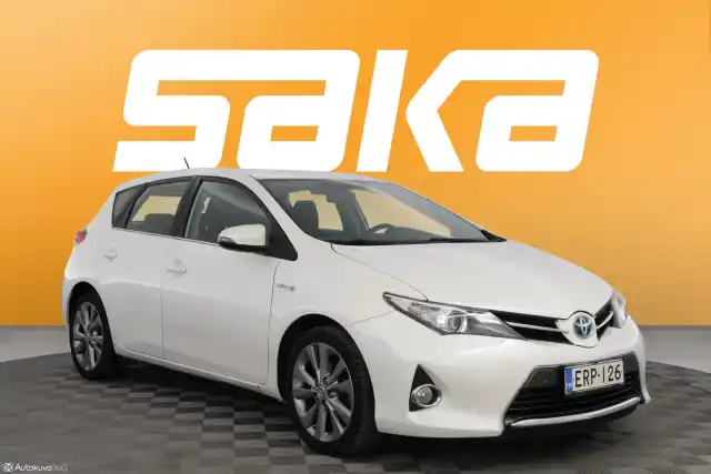 Valkoinen Viistoperä, Toyota Auris – ERP-126