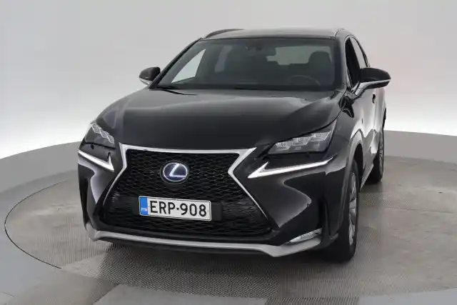 Musta Maastoauto, Lexus NX – ERP-908