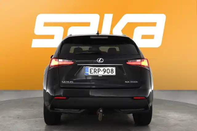 Musta Maastoauto, Lexus NX – ERP-908