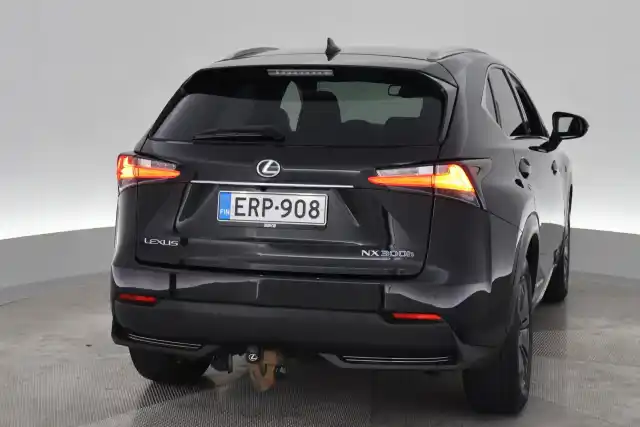 Musta Maastoauto, Lexus NX – ERP-908