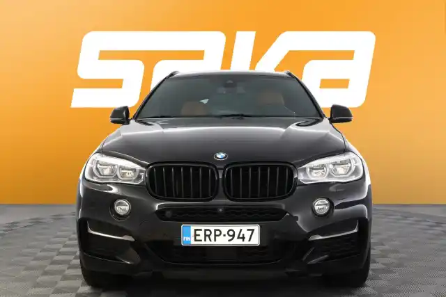 Harmaa Maastoauto, BMW X6 – ERP-947