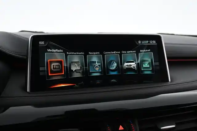 Harmaa Maastoauto, BMW X6 – ERP-947