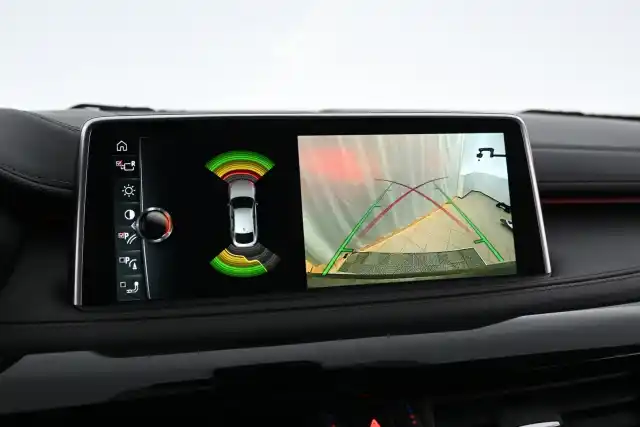 Harmaa Maastoauto, BMW X6 – ERP-947