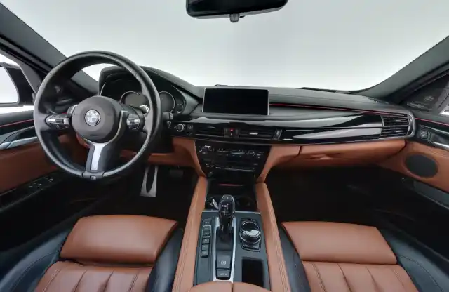 Harmaa Maastoauto, BMW X6 – ERP-947