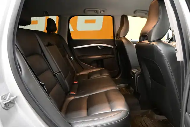 Hopea Farmari, Volvo V70 – ERV-388