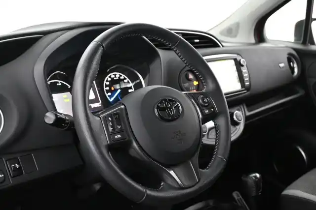 Punainen Viistoperä, Toyota Yaris – ERV-502