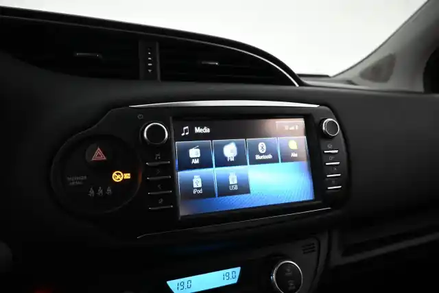 Punainen Viistoperä, Toyota Yaris – ERV-502