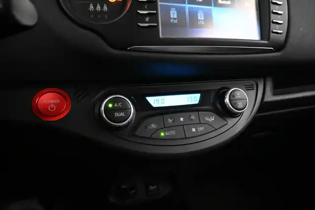 Punainen Viistoperä, Toyota Yaris – ERV-502