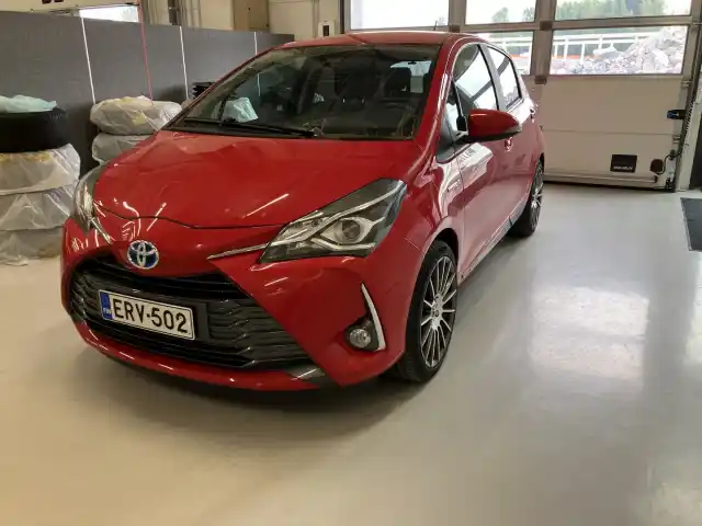 Punainen Viistoperä, Toyota Yaris – ERV-502