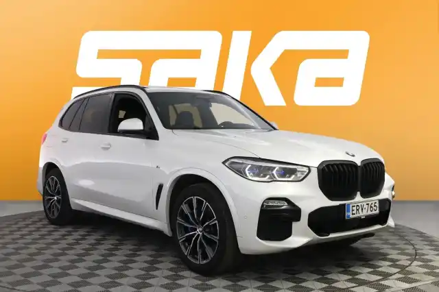 Valkoinen Maastoauto, BMW X5 – ERV-765