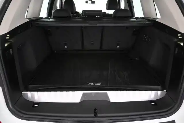 Valkoinen Maastoauto, BMW X3 – ERV-784