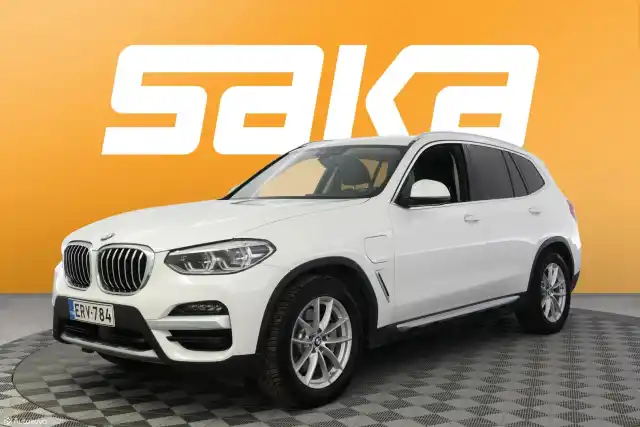 Valkoinen Maastoauto, BMW X3 – ERV-784