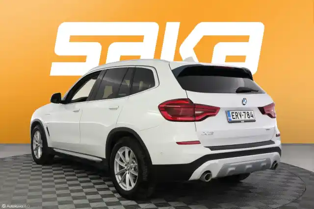 Valkoinen Maastoauto, BMW X3 – ERV-784