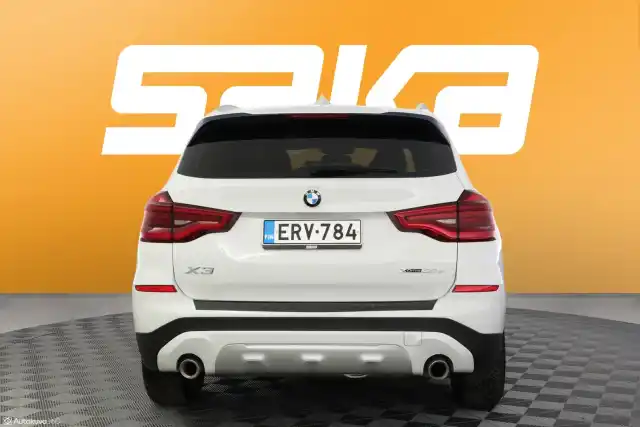 Valkoinen Maastoauto, BMW X3 – ERV-784