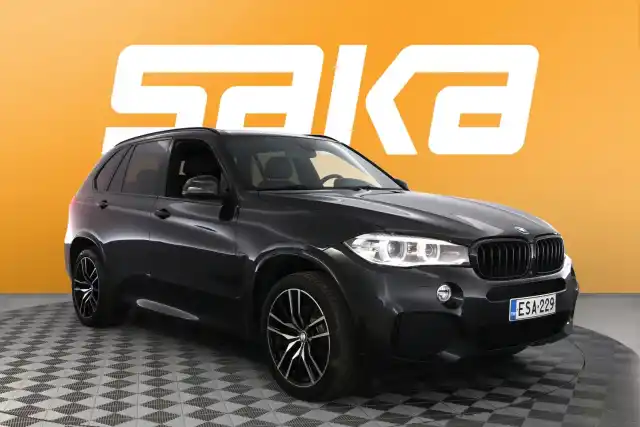 Musta Maastoauto, BMW X5 – ESA-229